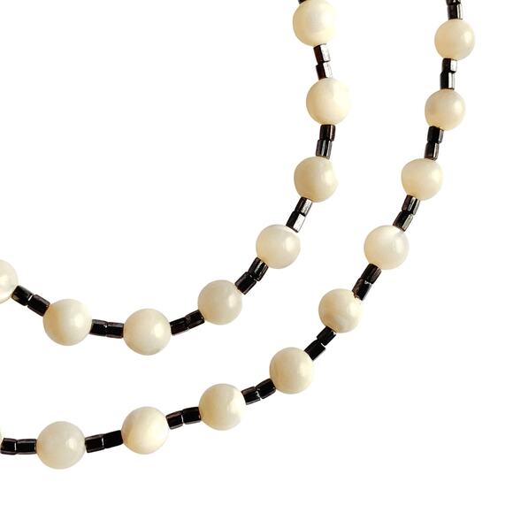 VTG 1960s Necklace Mid Century Shell Bead Japan Monochrome 18" Minimalist - Picture 1 of 10